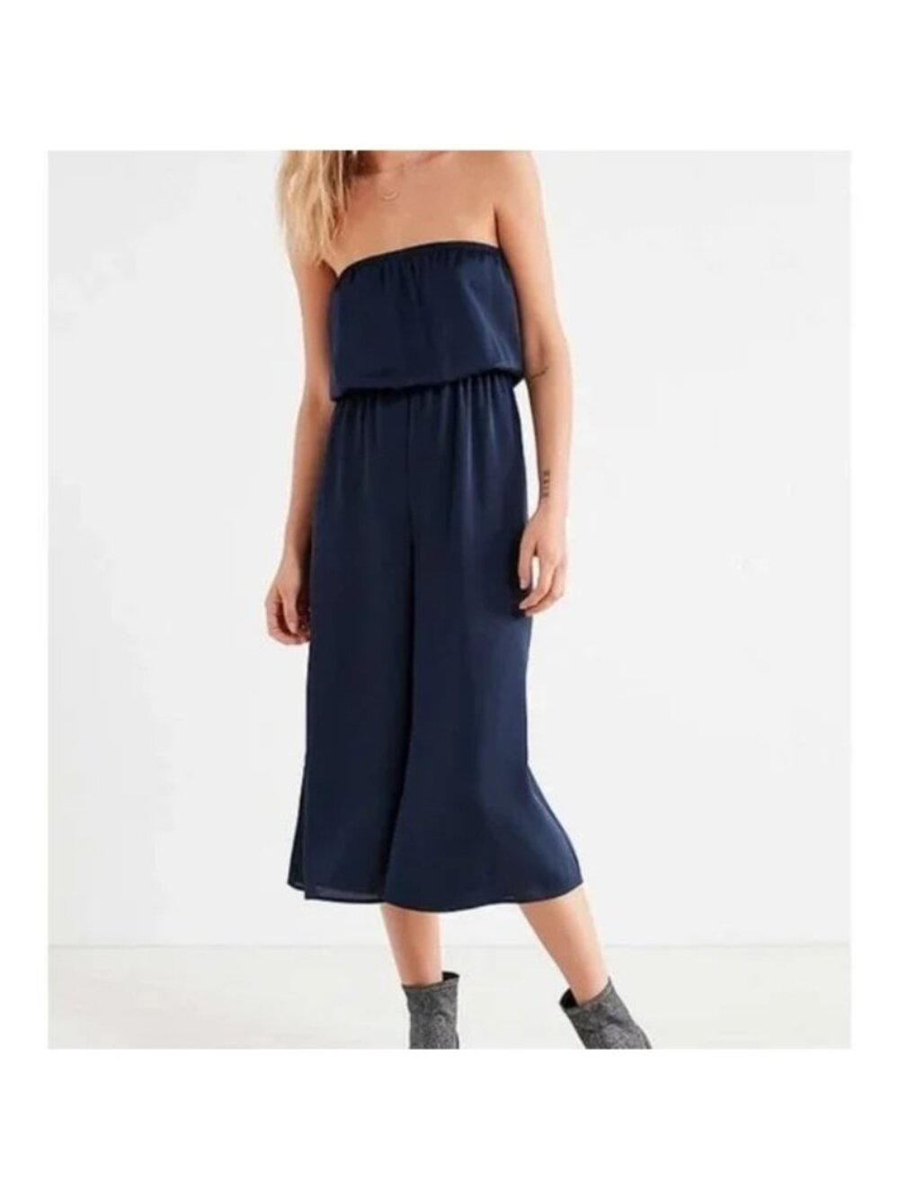 Urban Outfitters Jumpsuit Small Strapless Culotte Wide Leg Satin Going Out Party